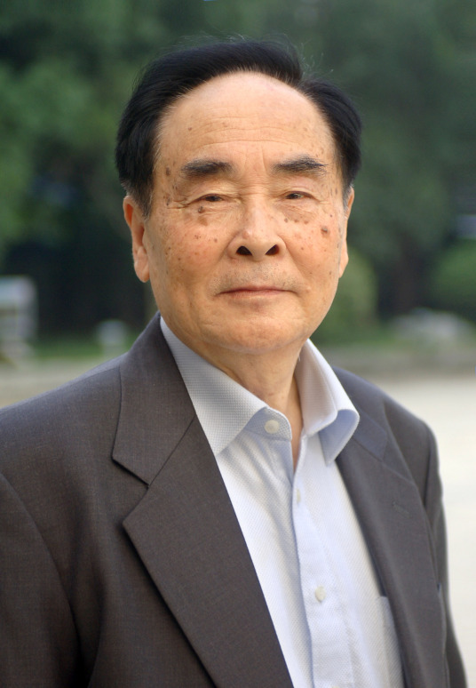 侯云德.jpg